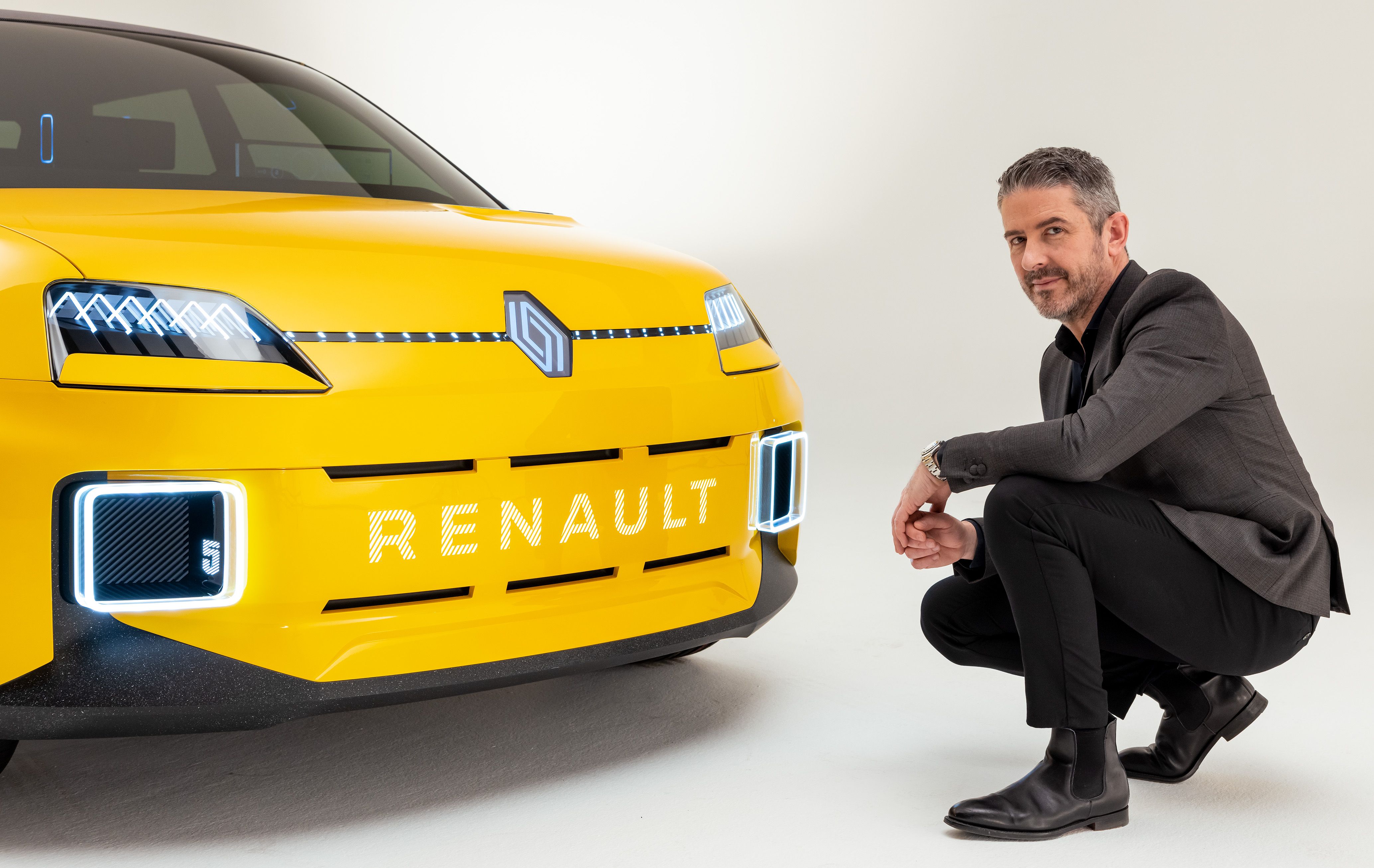 Renault: Nuevo Diseño. la revolución del diamante